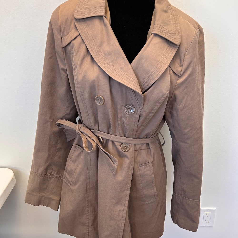 Suzy sheir xl brown button up trench coat